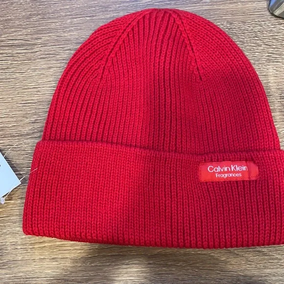 Calvin Klein red hat - Picture 2 of 6